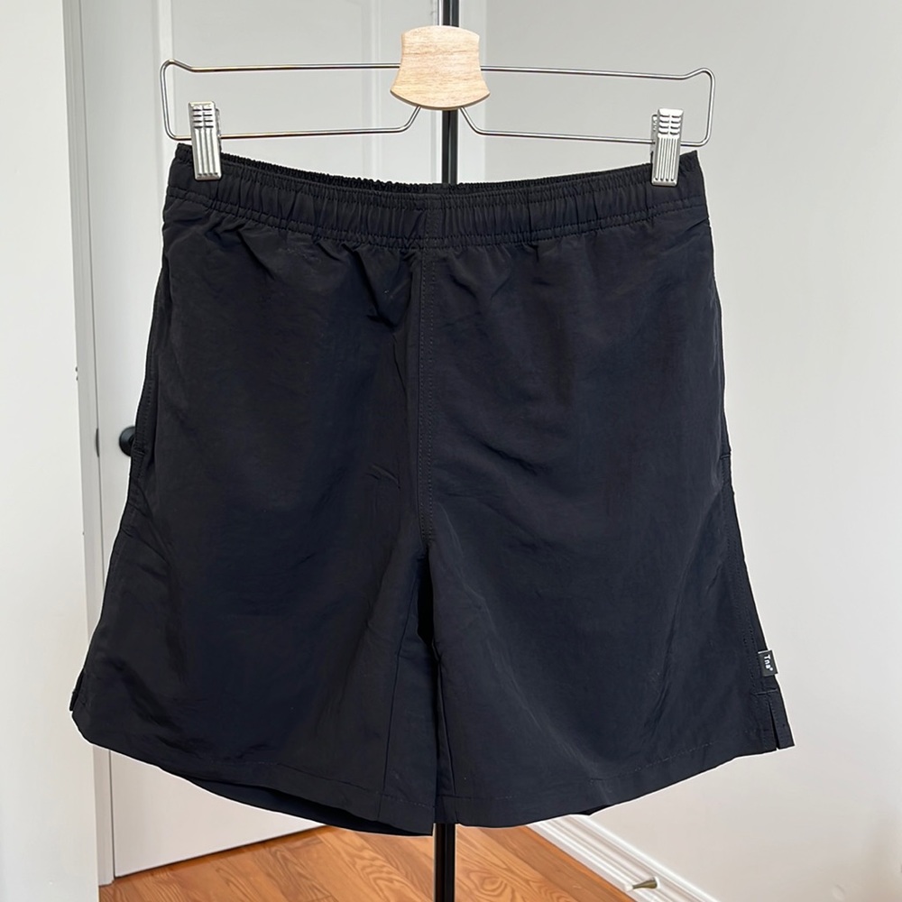 Aritzia tna big easy 7" waterproof black short xs